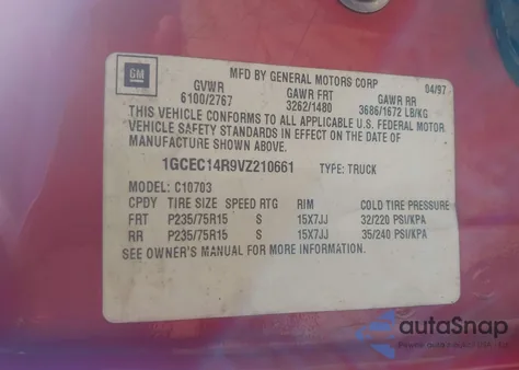 1997 Chevrolet C1500 Fleetside z USA, uszkodzony, nr VIN 1GCEC14R9VZ210661